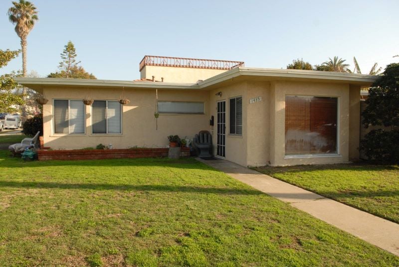 1435 Sunset Cliffs Blvd